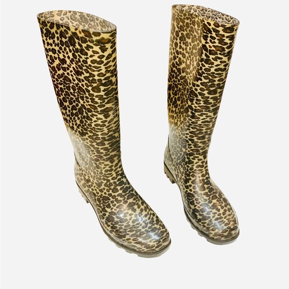 SHEIN Shoes - Leopard Print Rain Boots